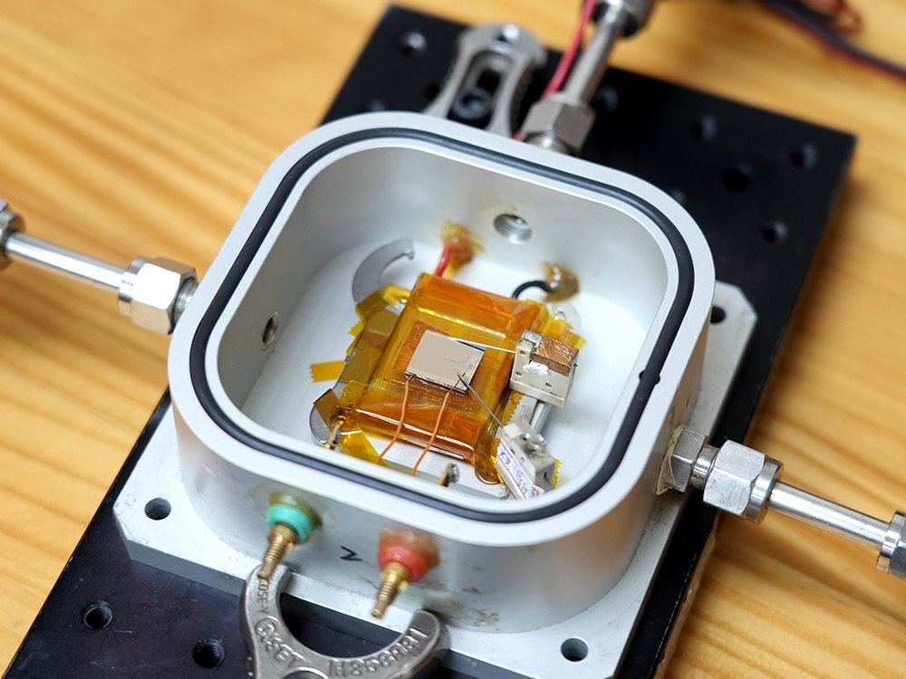 【材料系陳學禮教授團隊】研發矽光子長波紅外感測器：室溫即時感測可燃與高氣爆風險氣體